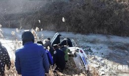 博主旅游爆料惊险遭遇视频,惊险瞬间！博主旅游途中遭遇惊心动魄一幕